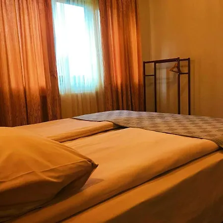 Inn рудий лис *