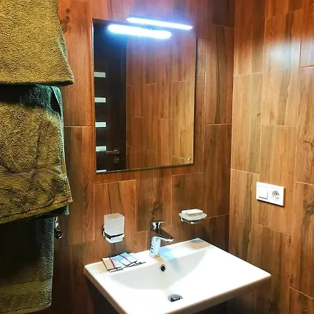 Inn рудий лис Skhidnytsia